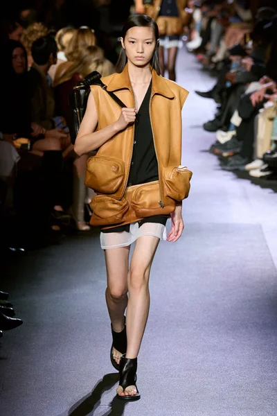 Look 51